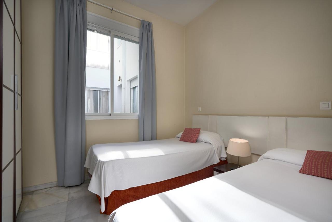 Apartamentos Las Cruces Sevilla Buitenkant foto
