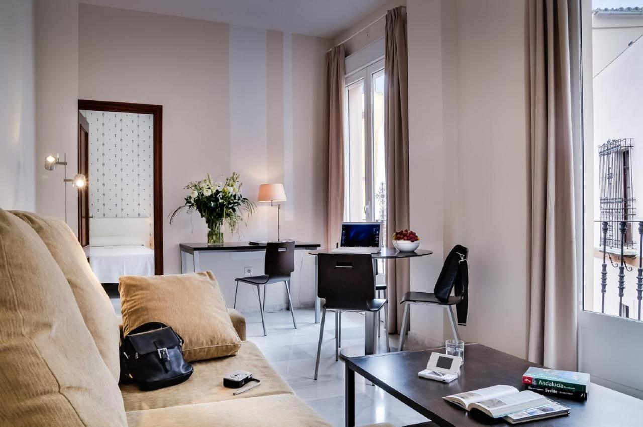 Apartamentos Las Cruces Sevilla Buitenkant foto