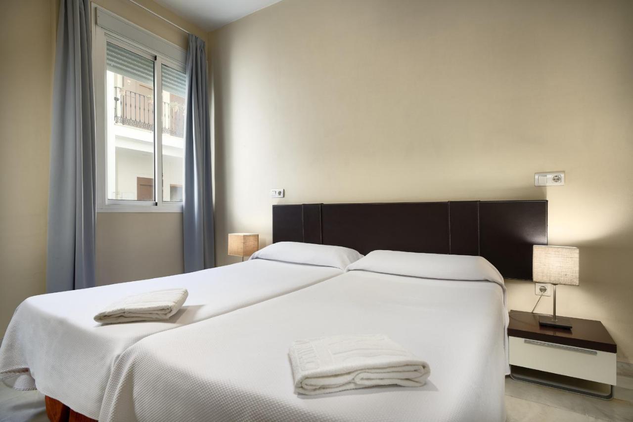 Apartamentos Las Cruces Sevilla Buitenkant foto