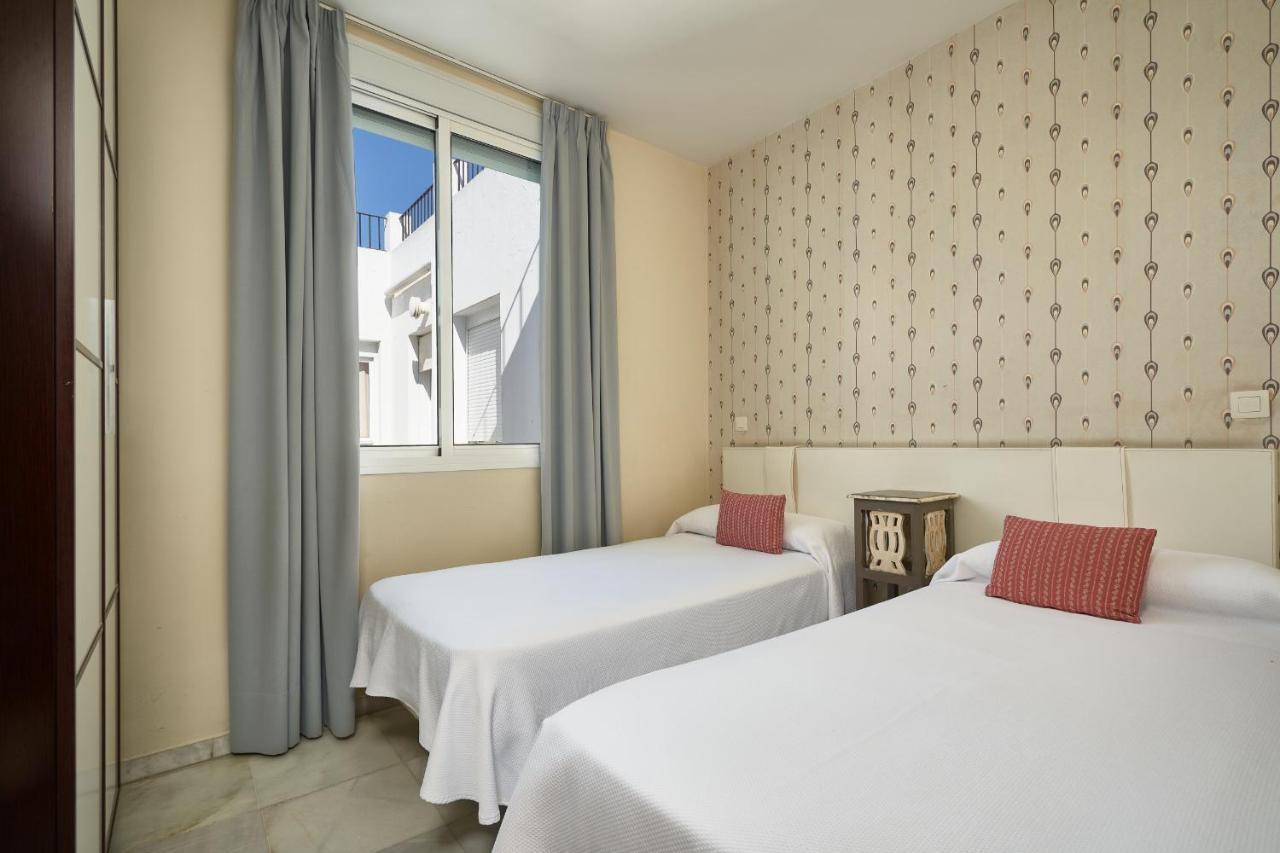 Apartamentos Las Cruces Sevilla Buitenkant foto