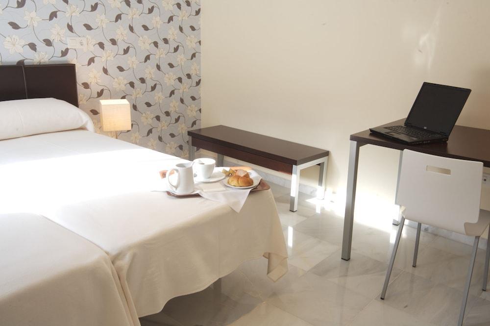 Apartamentos Las Cruces Sevilla Buitenkant foto