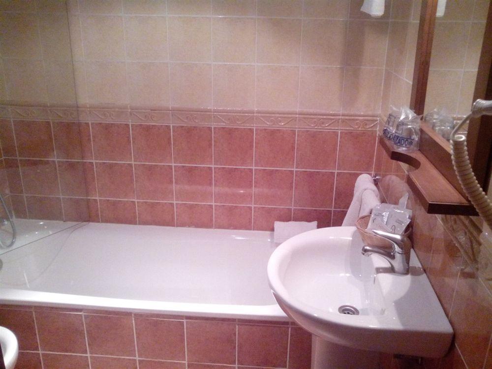 Apartamentos Las Cruces Sevilla Buitenkant foto