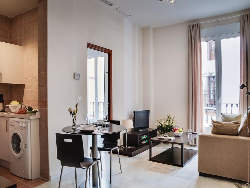 Apartamentos Las Cruces Sevilla Buitenkant foto
