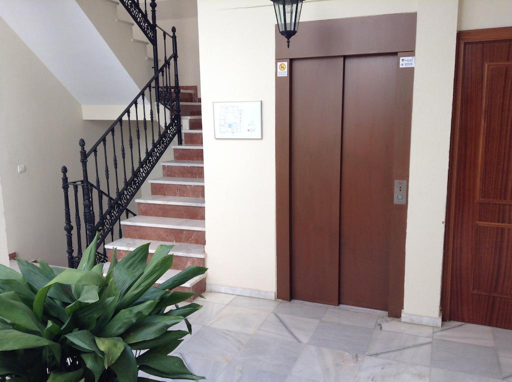 Apartamentos Las Cruces Sevilla Buitenkant foto